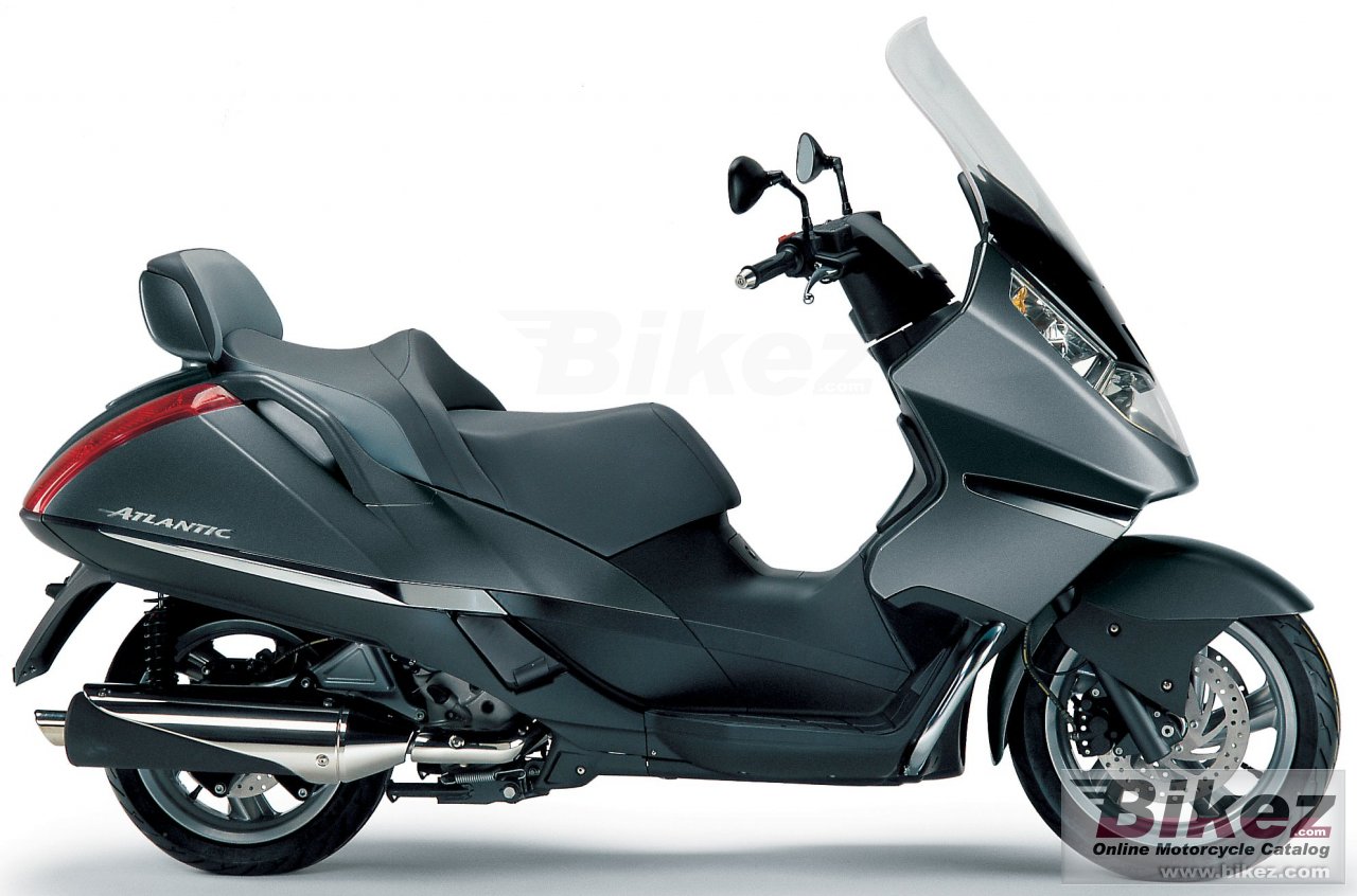 Big Aprilia atlantic 500 picture and wallpaper from Bikez.com